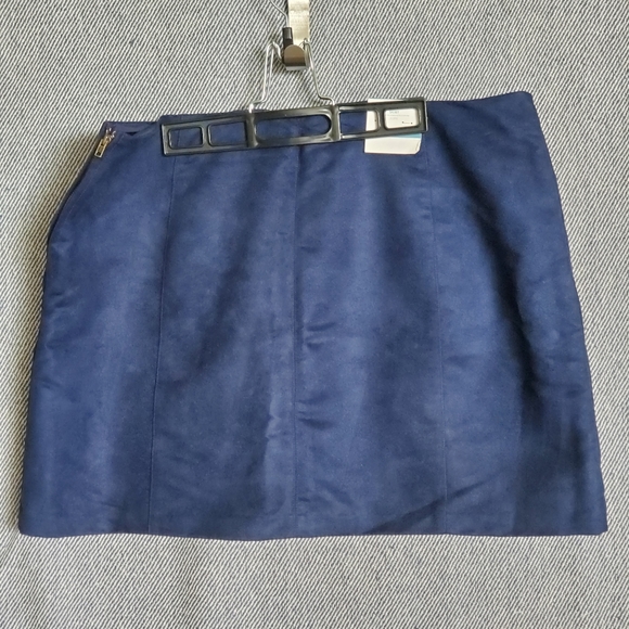 Old Navy: Faux-Suiede Mini-Skirt -Dark Blue - Pockets - Zipper - Size 16W - BNWT - Picture 2 of 11